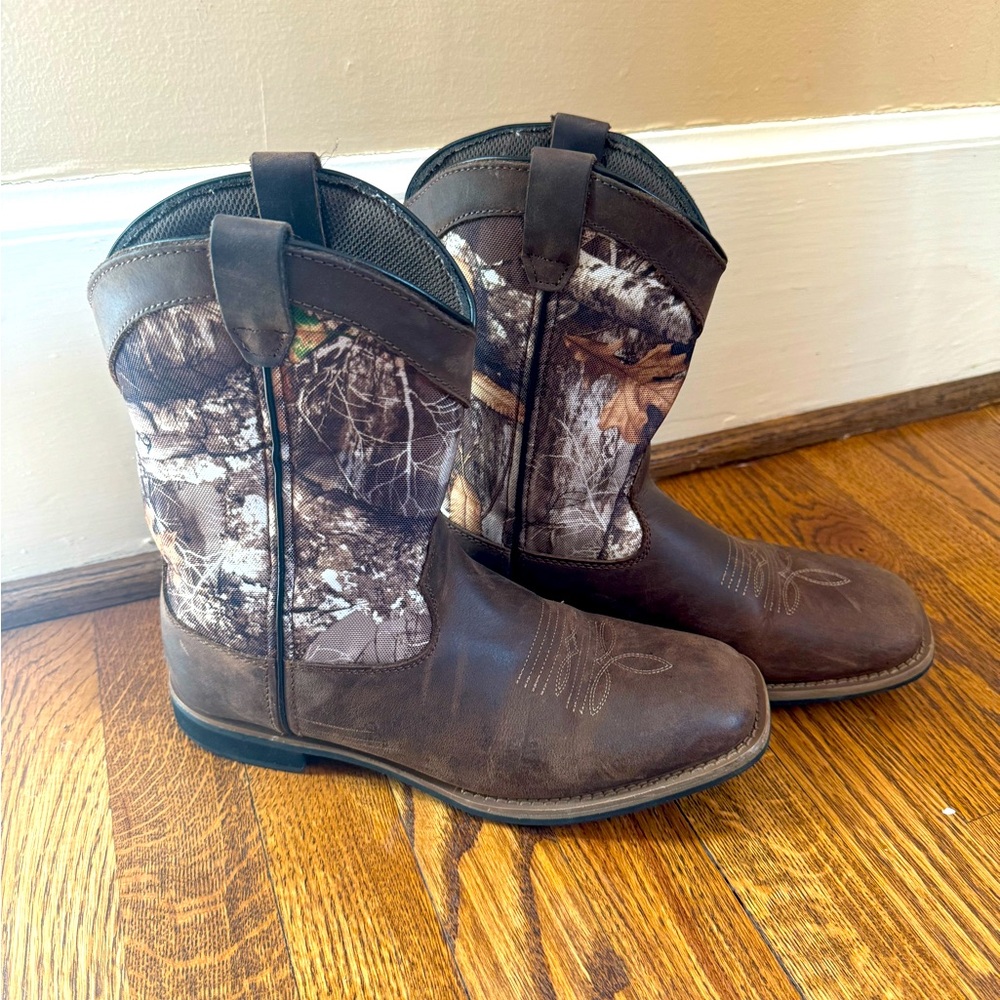 Magellan Size 6Youth Leather Boots